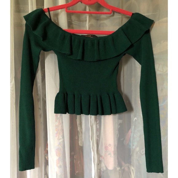 Forever 21 Tops - NWOT Off-the-shoulder Sweater Crop Top - Emerald